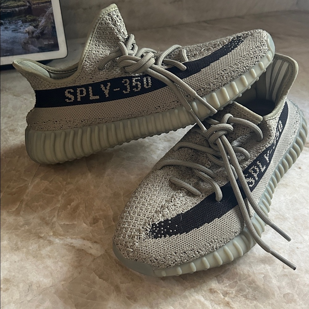 Yeezy SPLY-350 V2 in Olive and Black